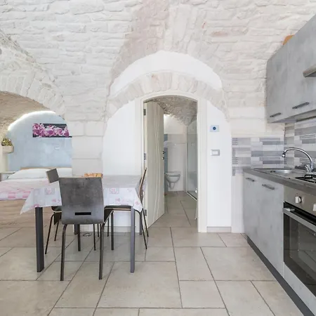 Little Apartment *